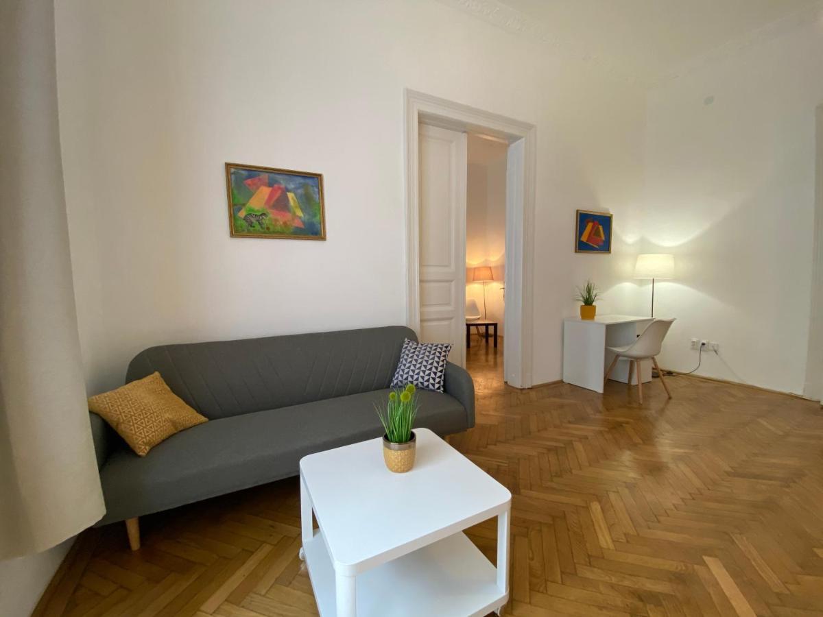 3 Bedrooms- Central Quarter Apartment Budapest Exteriör bild